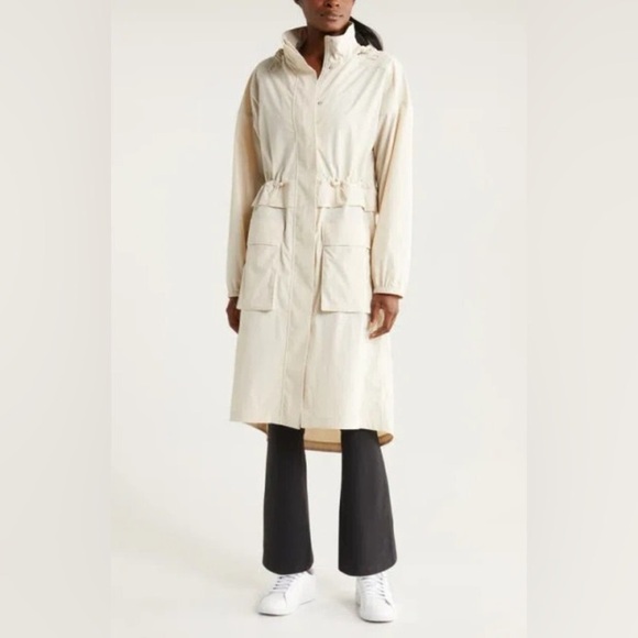 NWT ZELLA Step Out Water Repellent Jacket Stowaway Hood Moonbeam Beige Medium - Picture 2 of 4